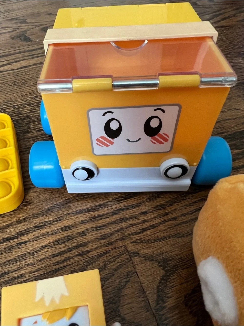 Lanky Box Boxy Character Yellow Plush & Toy Set – Kids Collectible Play Pack